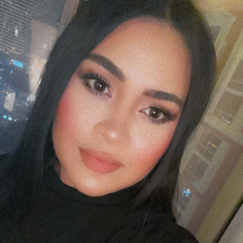 Meet your Posher, Eriselda